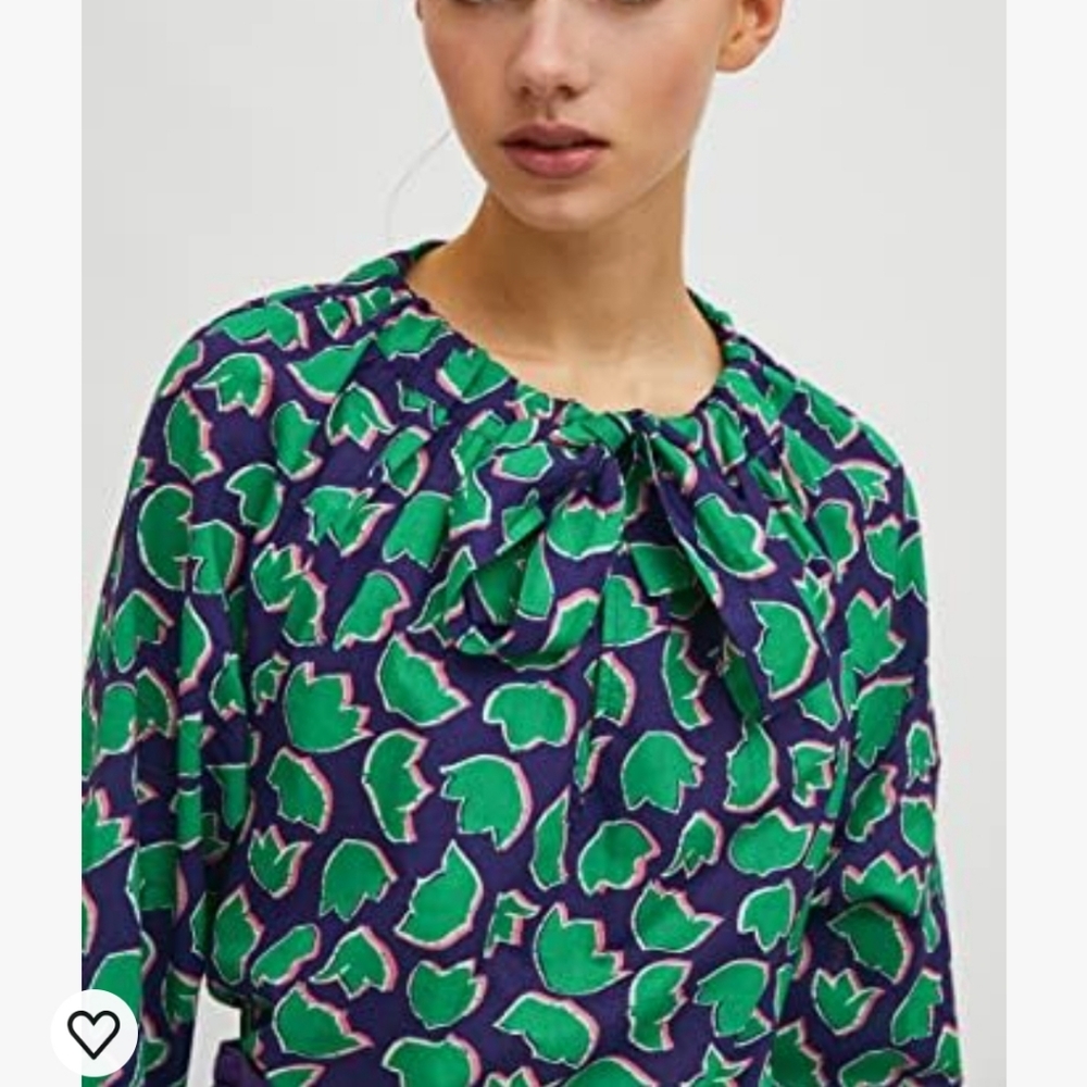 Leaf print shirt. 100% cotton. Medium